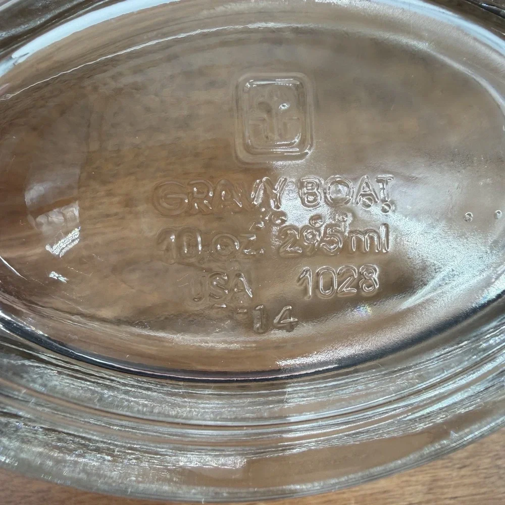 Vintage 1970s Anchor Hocking 10oz Gravy Boat Clear Glass #1028 Made In USA EUC